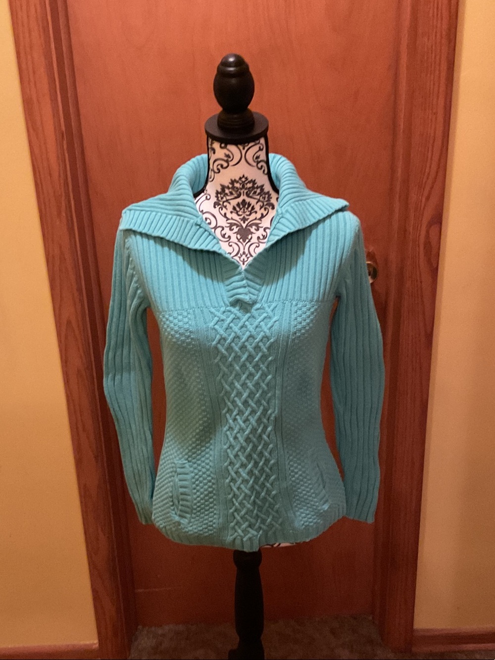 Women's Cable Knit Collared Sweater - Aqua
